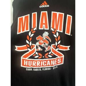 University of miami Hurricanes t-shirt size M UM college football